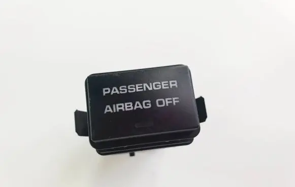 Passenger airbag on/off switch