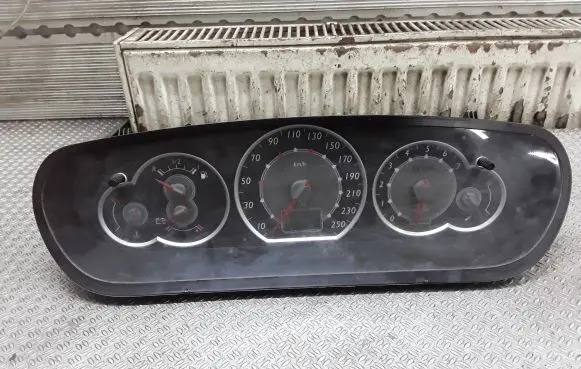 Citroen C5 Speedometer (instrument cluster) 9655608780
