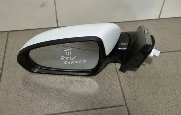 Hyundai i30 Front door electric wing mirror