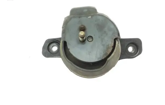 Subaru Outback Engine mount bracket