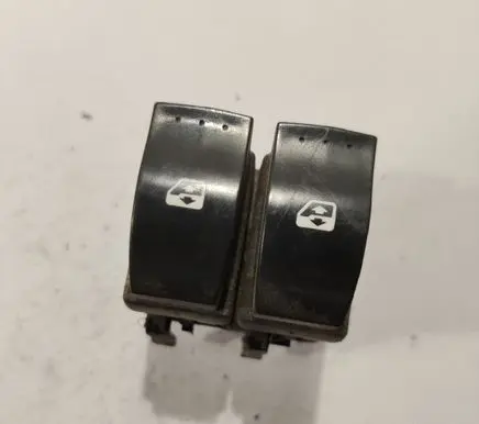 Renault Scenic II - Grand scenic II Electric window control switch 315042B