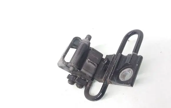 Audi A3 S3 8P Rear door lower hinge 8E0833412