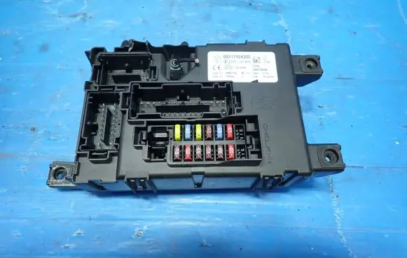 Fiat Grande Punto Fuse box set 00517954300