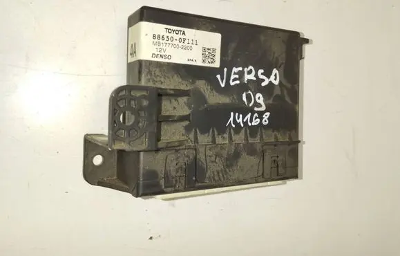Toyota Verso Air conditioning/heating control unit 886500F111 MB1777002200