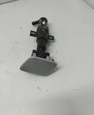 Volkswagen PASSAT B6 Headlight washer spray nozzle 1307030327 3C0955103A