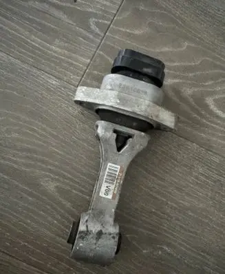 KIA Niro Engine mount bracket 21950AO000