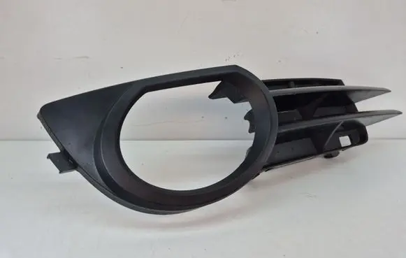 Audi A3 S3 8P Front fog light trim/grill 8P3807682A