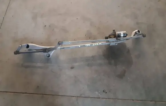 Mercedes-Benz B W245 Front wiper linkage and motor A1698200300
