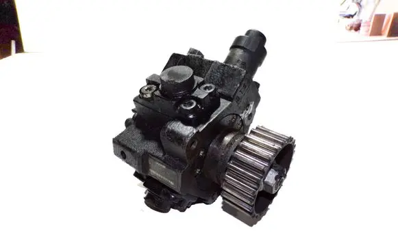 Audi Q7 4L Fuel injection high pressure pump 059130755S 0445010154