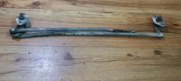 Mazda 626 Front wiper linkage and motor