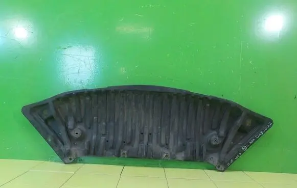 Mercedes-Benz C W204 Engine splash shield/under tray 