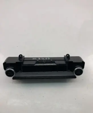 Toyota Yaris Cross Interior fan control switch 559000DN00