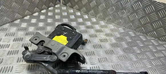 Hyundai Santa Fe Bonnet Pedestrian Airbag Actuator 791502W000