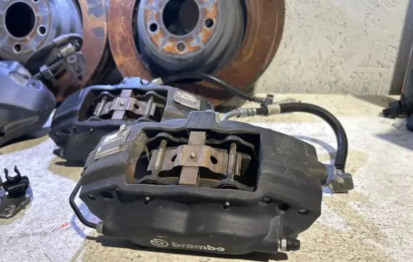 Dodge Challenger Brake discs and calipers set P68438422A0 S103040310 CHA68I8