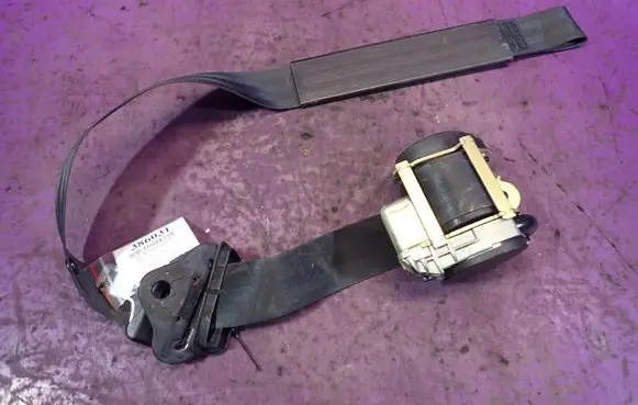 Peugeot 206 CC Front seatbelt