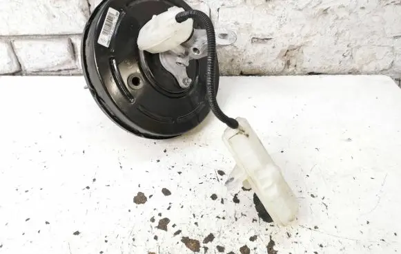 Renault Scenic III - Grand scenic III Brake booster 472100005R