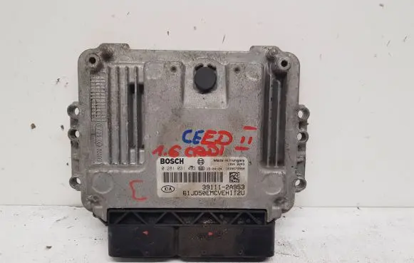 KIA Ceed Engine control unit/module 391112A953 1039S73880 0281031493
