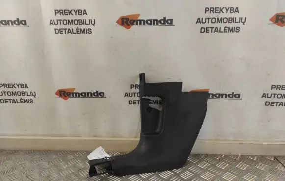 Foot area side trim