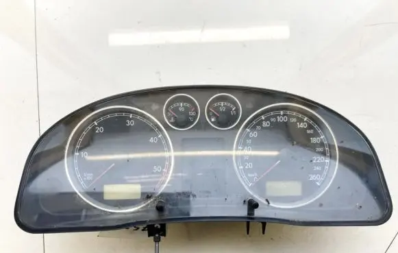 Volkswagen PASSAT B5.5 Speedometer (instrument cluster) 88311244 88311299