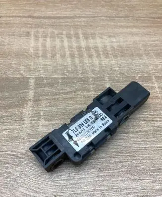 Volkswagen Touareg I Airbag control unit/module 7L0909606D 204019