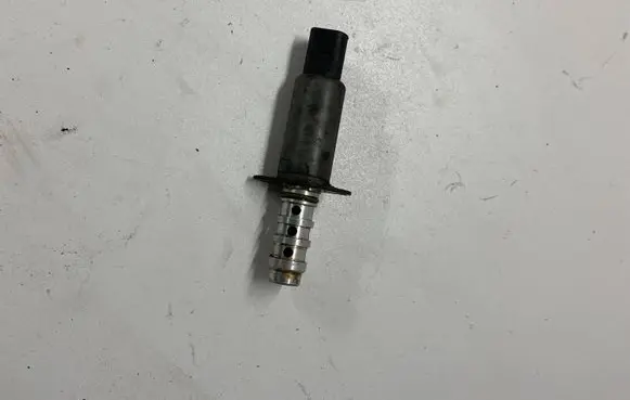 Audi A3 S3 8P Valve oil control 13150307