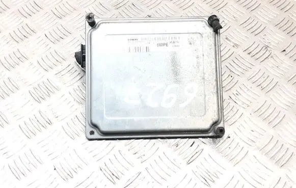 Ford Focus Engine control unit/module 5M5112A650GE J38AC S118934103