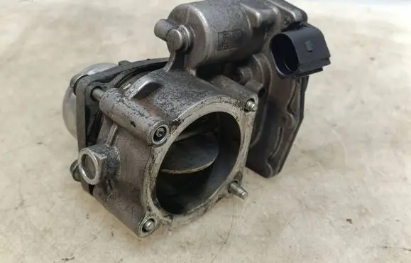 Opel Astra J Throttle valve 50569200
