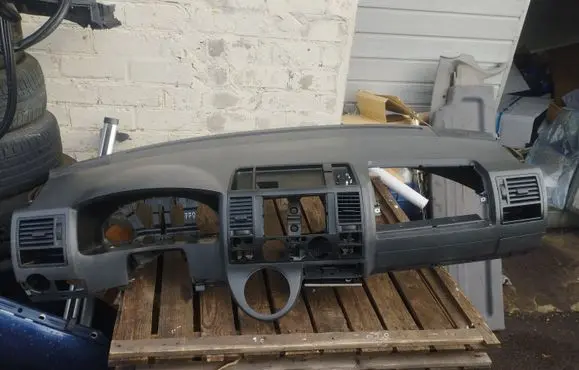 Volkswagen Transporter - Caravelle T5 Dashboard 7H1857003DL71N 12200639