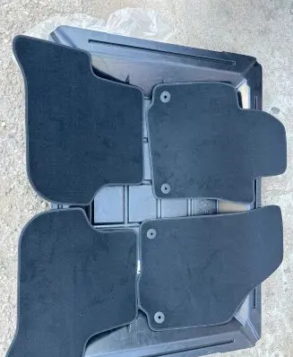 Skoda Yeti (5L) Car floor mat set 5L1863011C62U
