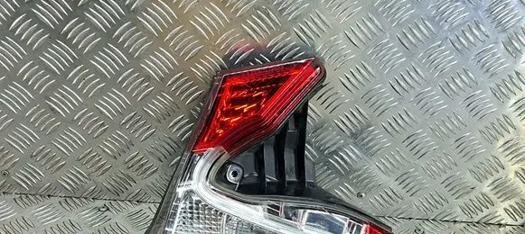 Toyota C-HR I Tailgate rear/tail lights 81580F4010