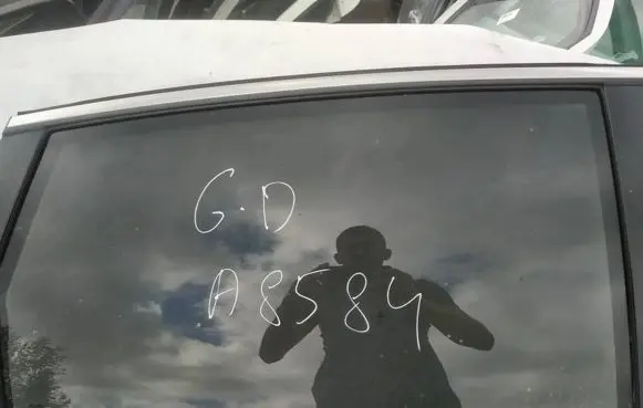 Honda CR-V Rear door window glass as3