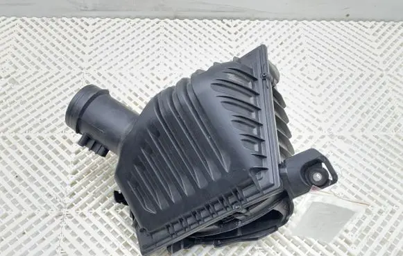 Air filter box
