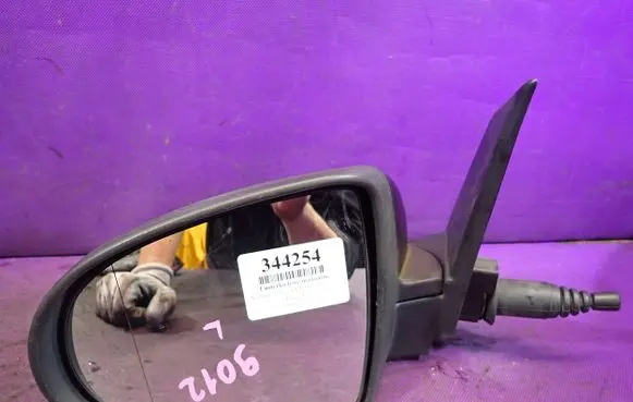 Mitsubishi Colt Manual wing mirror 