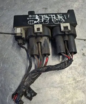 Coolant fan relay