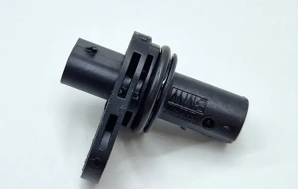BMW M5 F90 Crankshaft position sensor 8697982 13628697982