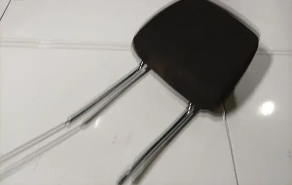 Skoda Octavia Mk2 (1Z) Front seat headrest 