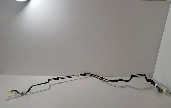 Porsche Macan (95B) Fuel line pipe 95B201080D