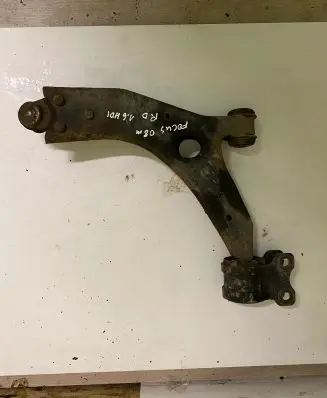 Ford Focus Front lower control arm/wishbone