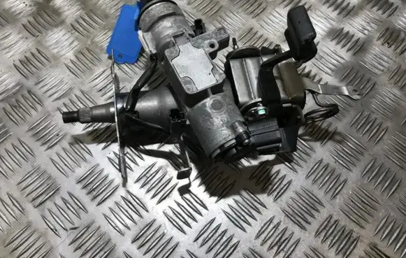 Toyota Avensis T250 Steering wheel axle