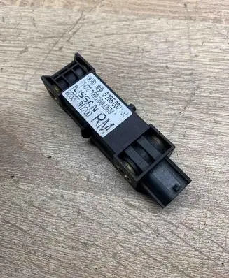 Nissan Almera Tino Airbag deployment crash/impact sensor 0285002067