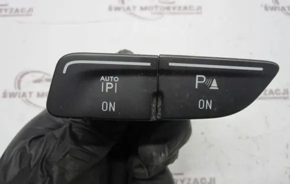 Ford Focus Other switches/knobs/shifts 14B436