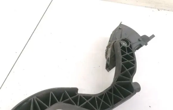 Volkswagen PASSAT B5 Accelerator throttle pedal 8D1721523 6PV00777007