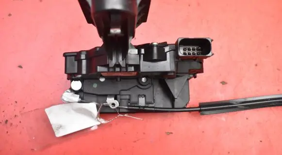 Peugeot Bipper Tailgate/trunk/boot lock/catch/latch 1356367080