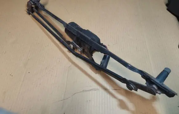 Jeep Cherokee XJ Front wiper linkage and motor