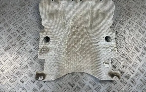 Mini Cooper Countryman F60 Heat shield in engine bay 