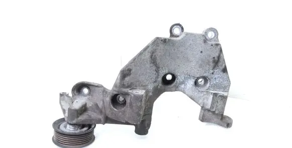 Hyundai ix35 Generator/alternator bracket 