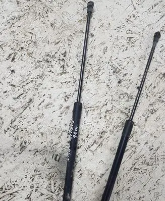 Nissan Qashqai Front bonnet/hood damper/strut