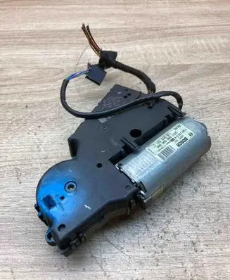 Volkswagen Golf IV Sunroof motor/actuator 1J6959591C 0390200014