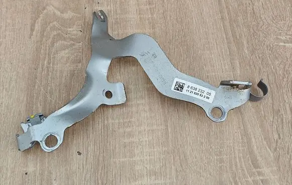 BMW 5 G30 G31 G38 Muffler mount bracket/holder 8638232