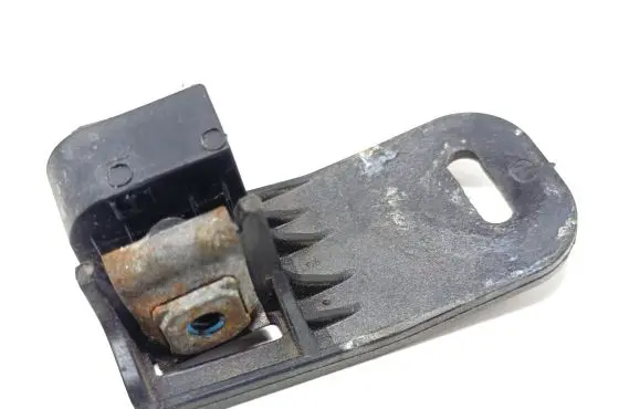 Headlight/headlamp mounting bracket